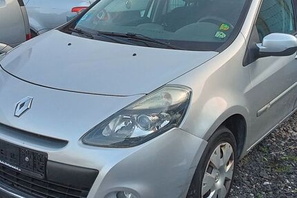 Renault Clio 229.500 km 690 &euro; Burgebrach 96138