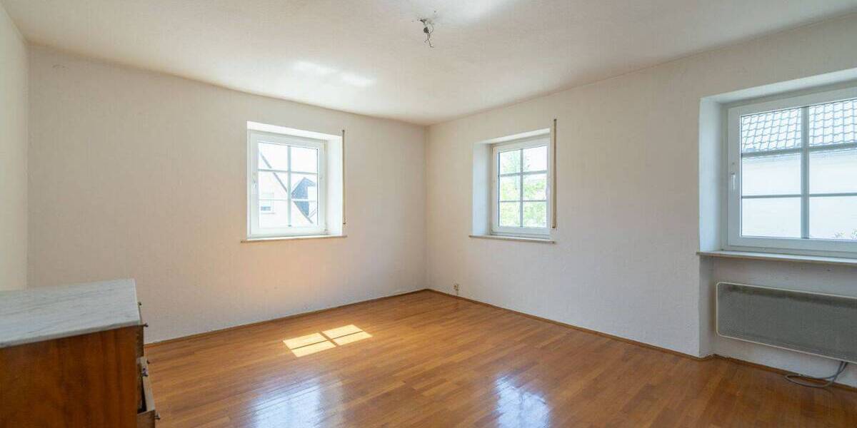 Mehrfamilienhaus, Wohnhaus Scheßlitz Straßgiech - 1 Zimmer, 200 m&sup2;, 995.000&euro; | Angebot:26806051