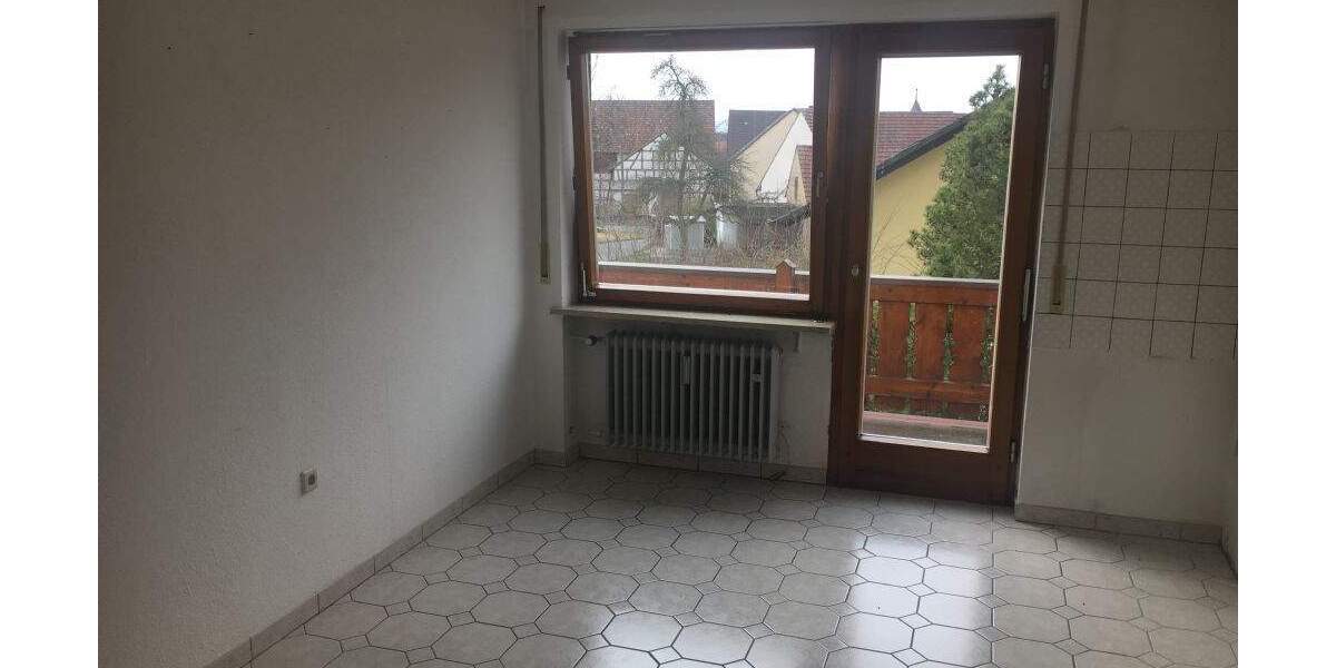Etagenwohnung Bad Staffelstein Unterzettlitz - 4 Zimmer, 120 m&sup2;, 750&euro; | Angebot:25746580