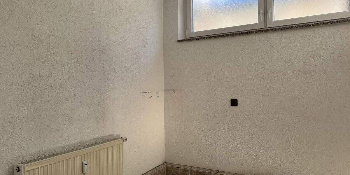 Gewerbeobjekt Forchheim - 3 Zimmer, 298.000&euro; | Angebot:25668889