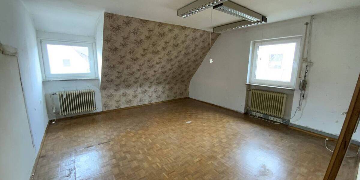 Einfamilienhaus Forchheim - 7 Zimmer, 135 m&sup2;, 417.000&euro; | Angebot:26190019