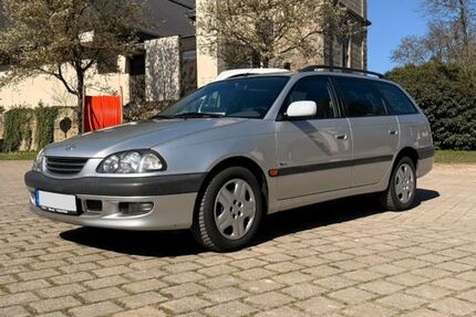 Toyota Avensis 206.000 km 2.500 &euro; Hirschaid 96114
