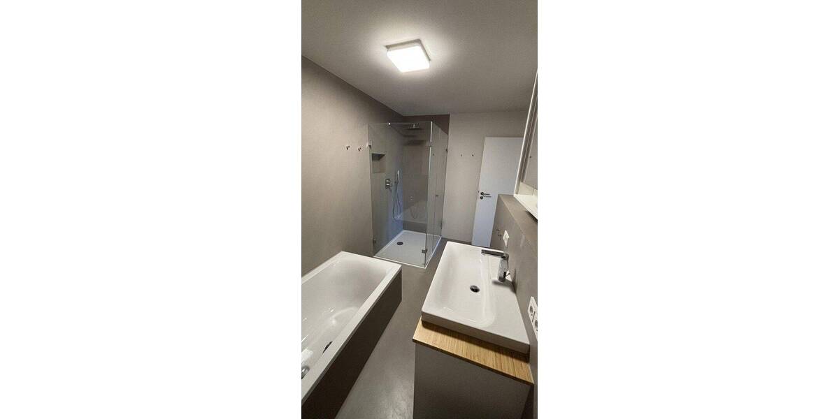 Etagenwohnung Bamberg Am Bruderwald - 3 Zimmer, 100 m&sup2;, 1.800&euro; | Angebot:26915483