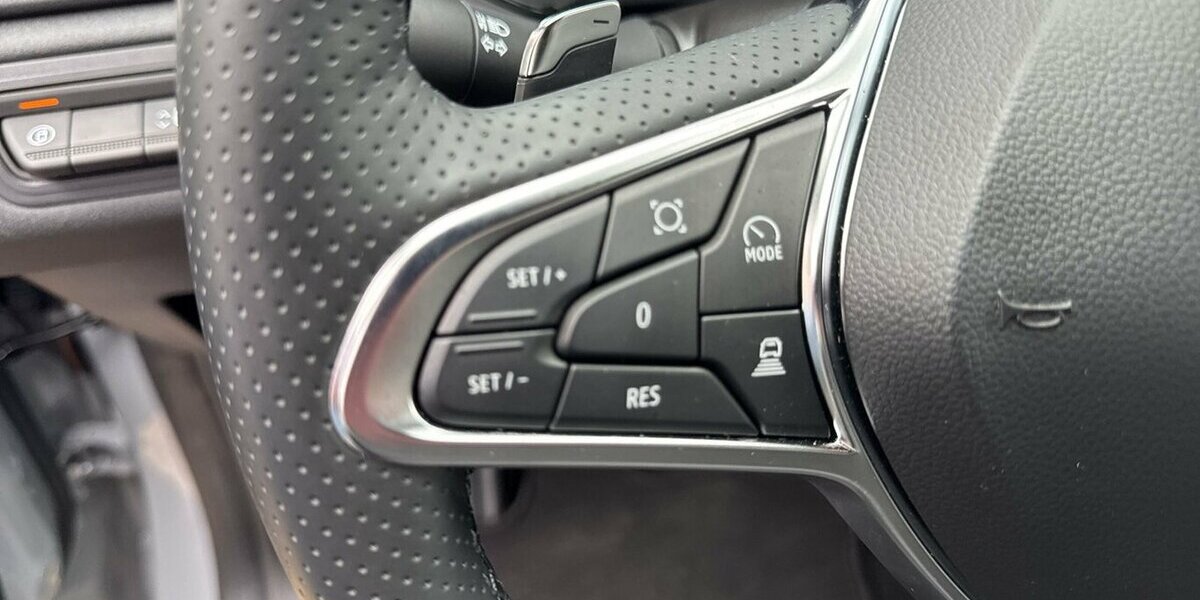 Renault Captur Techno 1.3 TCE EDC-Automatik *Kamera/Navi-A 6.685 km 24.980 &euro; Bamberg 96052