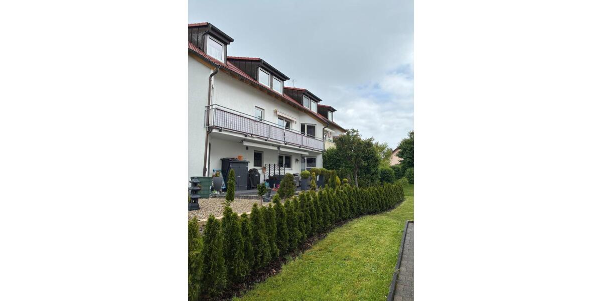 Etagenwohnung Adelsdorf - 4 Zimmer, 109 m&sup2;, 1.060&euro; | Angebot:26653349