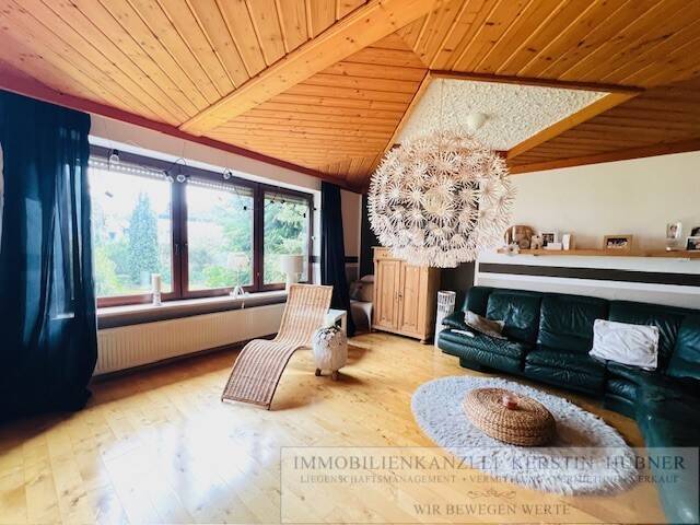 Einfamilienhaus Burgebrach - 6 Zimmer, 196 m&sup2;, 650.000&euro; | Angebot:26092050