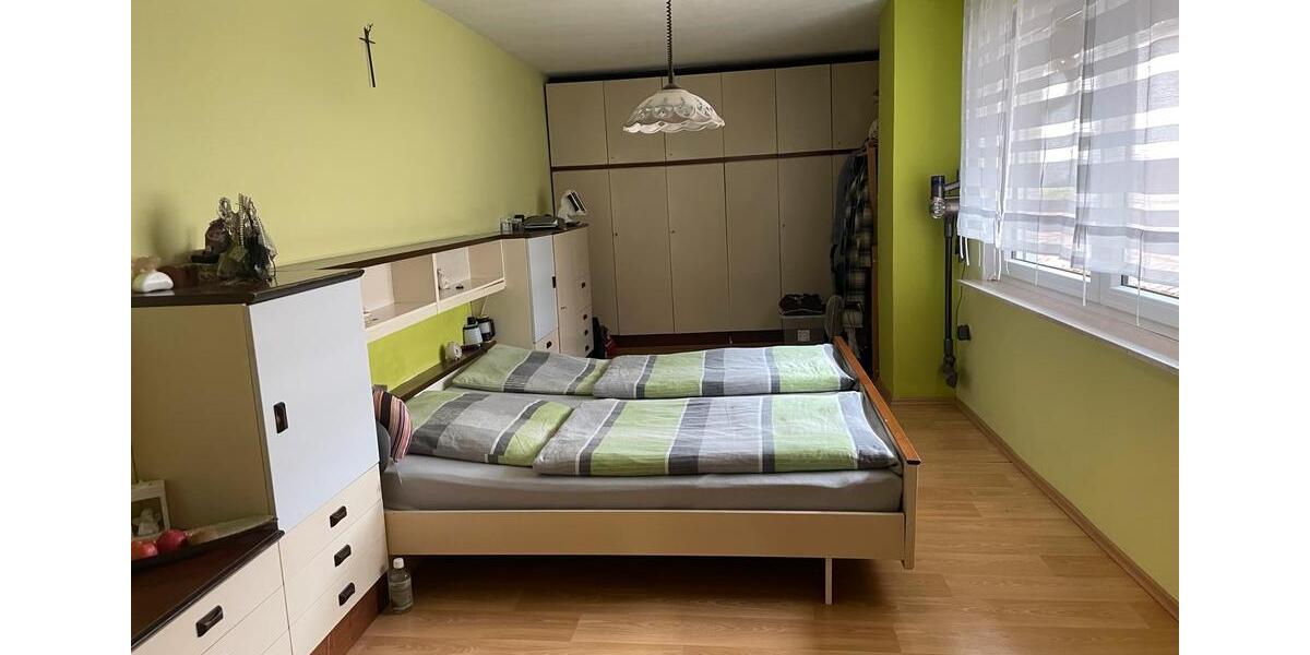 Etagenwohnung Eltmann - 4 Zimmer, 115 m&sup2;, 450&euro; | Angebot:25945376