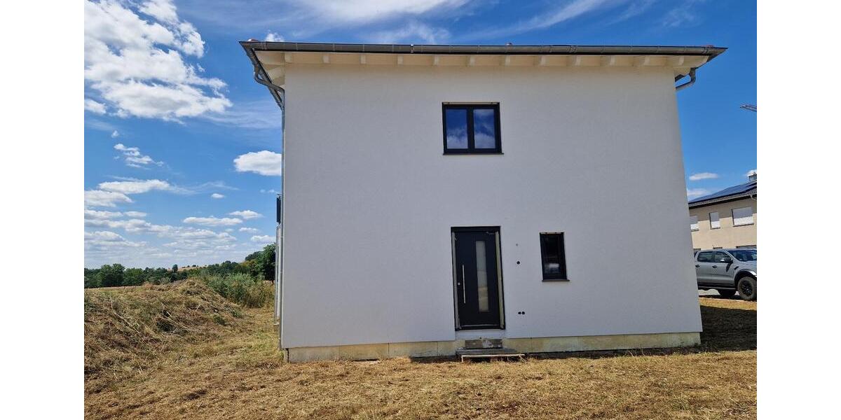 Einfamilienhaus Scheßlitz - 8 Zimmer, 200 m&sup2;, 399.000&euro; | Angebot:25830926