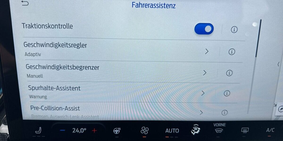 Ford Focus Turnier ST-Line X *AHK//Head-up/Navi/SHZG/PD 7.956 km 23.780 &euro; Bamberg 96052