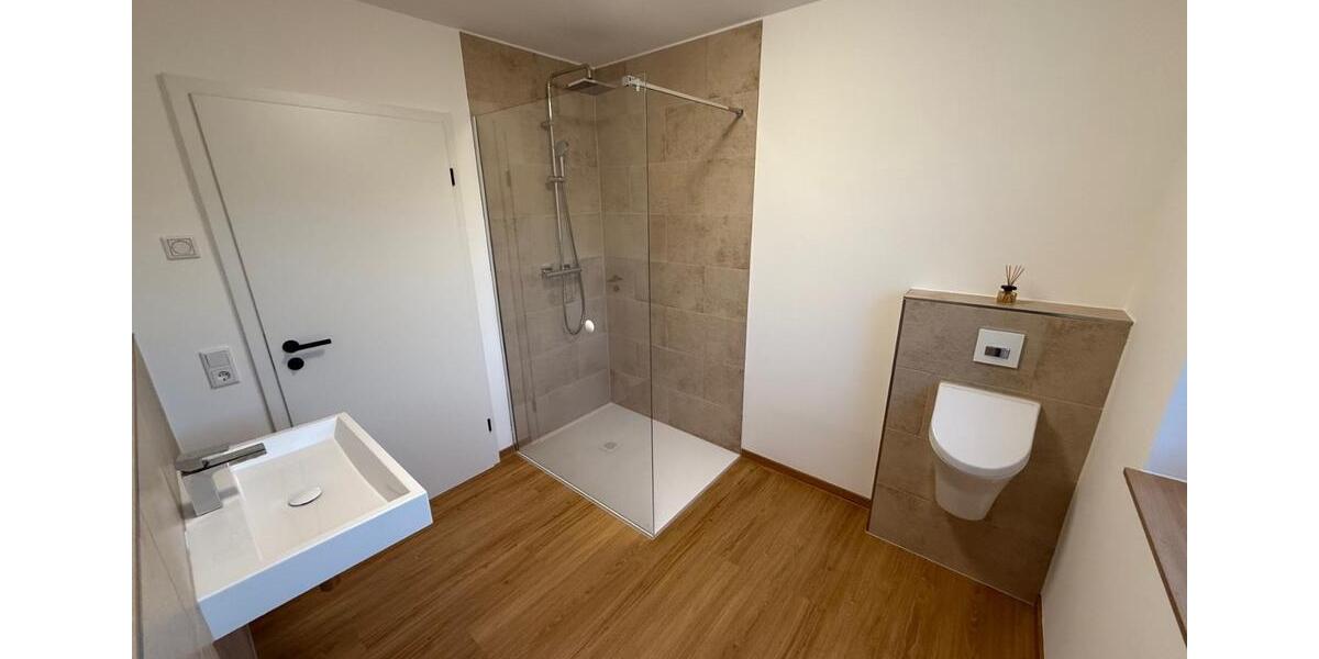 Maisonettenwohnung Adelsdorf - 3 Zimmer, 94 m&sup2;, 1.400&euro; | Angebot:25098639