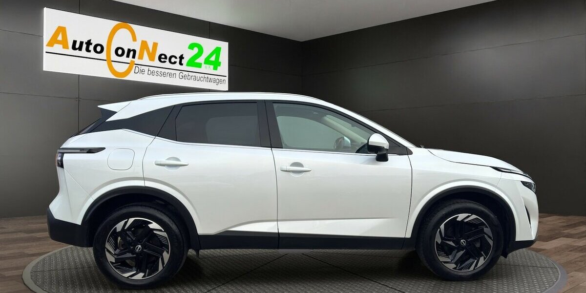 Nissan Qashqai N-Connecta XTronic *Navi/LED/Kamera360/PDC 17.447 km 25.980 &euro; Bamberg 96052