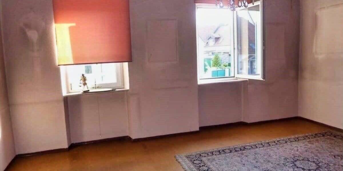 Mehrfamilienhaus, Wohnhaus Sand - 9 Zimmer, 275 m&sup2;, 275.000&euro; | Angebot:26930956
