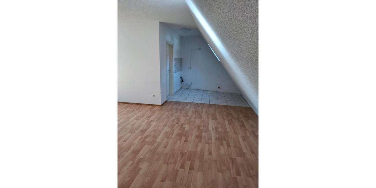 Dachgeschoßwohnung Oberaurach - 2 Zimmer, 75 m&sup2;, 75.000&euro; | Angebot:26135554