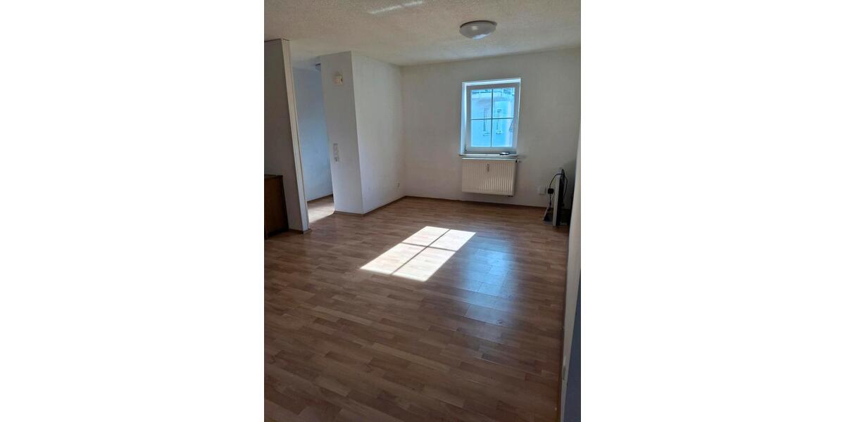 Dachgeschoßwohnung Oberaurach - 2 Zimmer, 75 m&sup2;, 75.000&euro; | Angebot:26135554