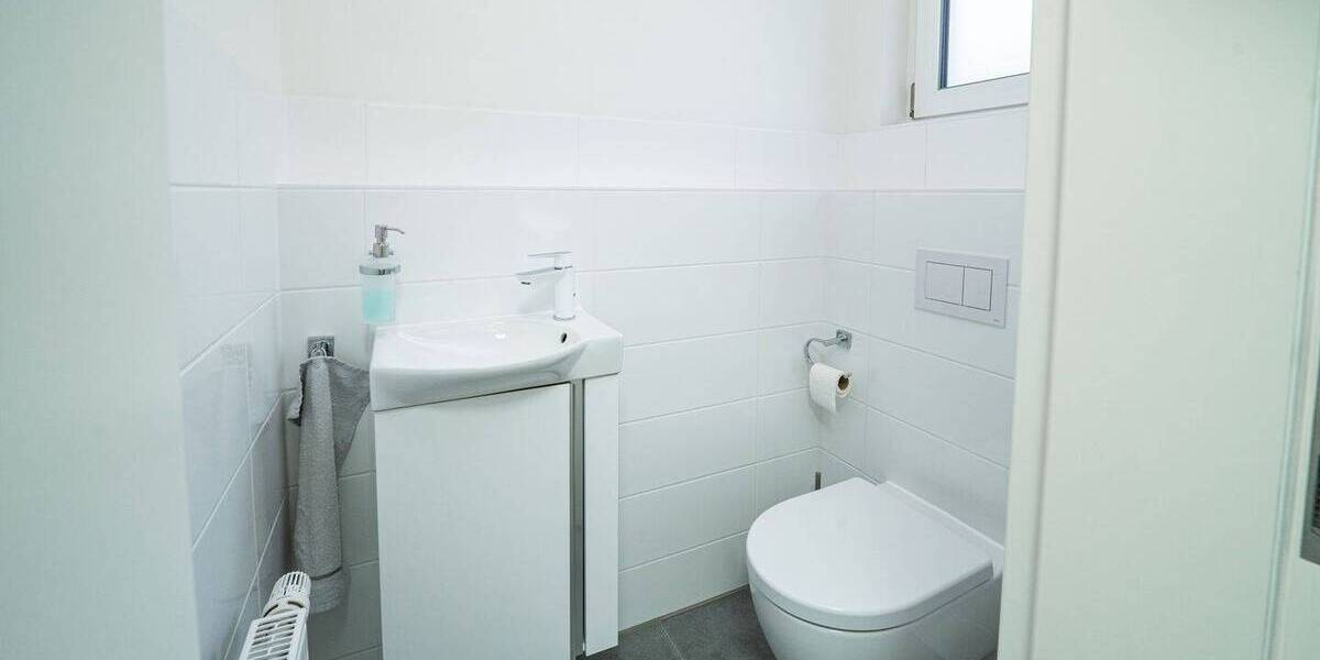 Mehrfamilienhaus, Wohnhaus Adelsdorf - 4 Zimmer, 138 m&sup2;, 570.000&euro; | Angebot:26036905