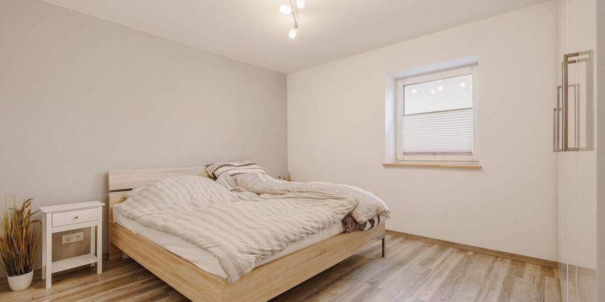 Mehrfamilienhaus, Wohnhaus Forchheim Reuth - 8 Zimmer, 191 m&sup2;, 900.000&euro; | Angebot:25692204