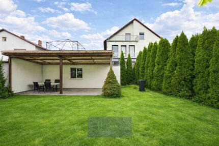 Haus Adelsdorf - 8 Zimmer, 207 m&sup2;, 425.000&euro; | Angebot:26488135