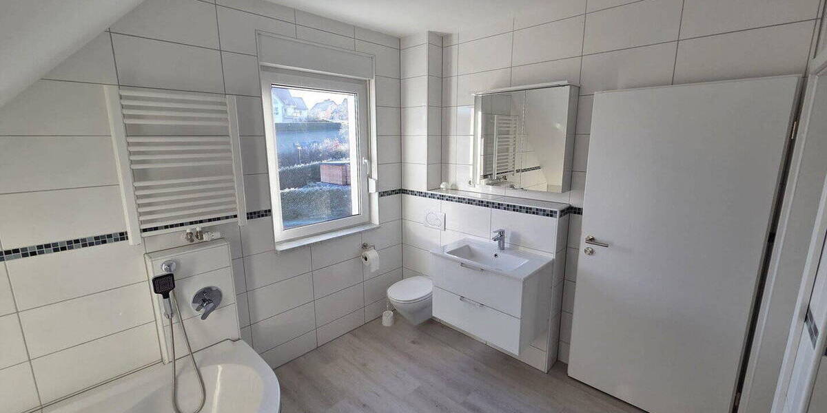 Einfamilienhaus Gerach - 5 Zimmer, 108 m&sup2;, 446.000&euro; | Angebot:25799988