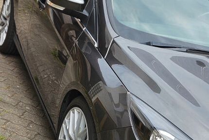Ford Focus 87.000 km 12.999 &euro; Lonnerstadt 91475