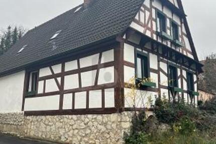 FAMILIENIDYLLE MIT AUSBAUPOTENTIAL - Haus Strullendorf | Angebot:26302001
