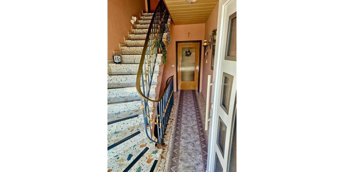 Einfamilienhaus Rentweinsdorf - 6 Zimmer, 132 m&sup2;, 295.000&euro; | Angebot:26036983