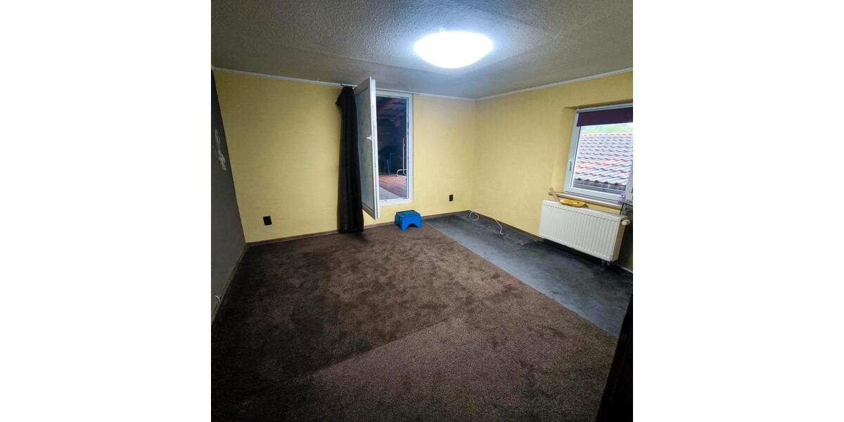 Einfamilienhaus Burgebrach - 8 Zimmer, 235 m&sup2;, 225.000&euro; | Angebot:26777158