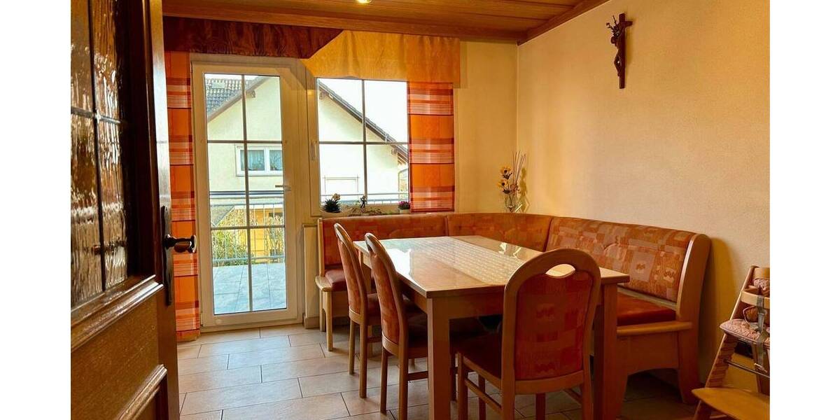 Einfamilienhaus Pommersfelden Sambach - 8 Zimmer, 144 m&sup2;, 399.000&euro; | Angebot:26015812