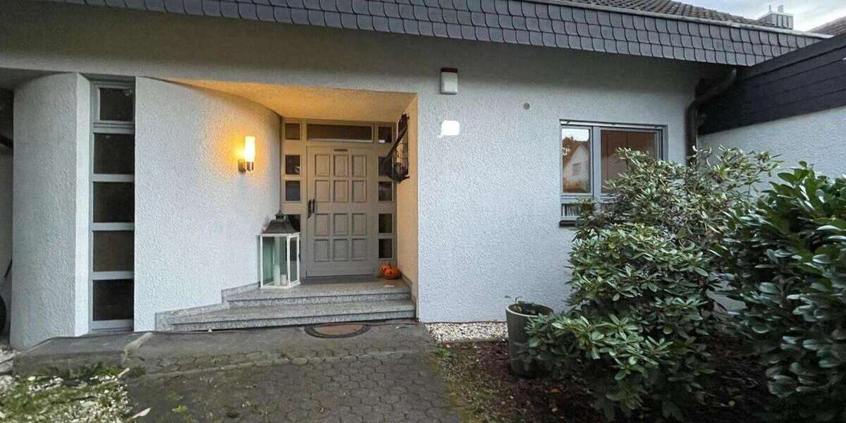 Einfamilienhaus Bamberg Am Bruderwald - 9 Zimmer, 311 m&sup2;, 948.000&euro; | Angebot:26843005