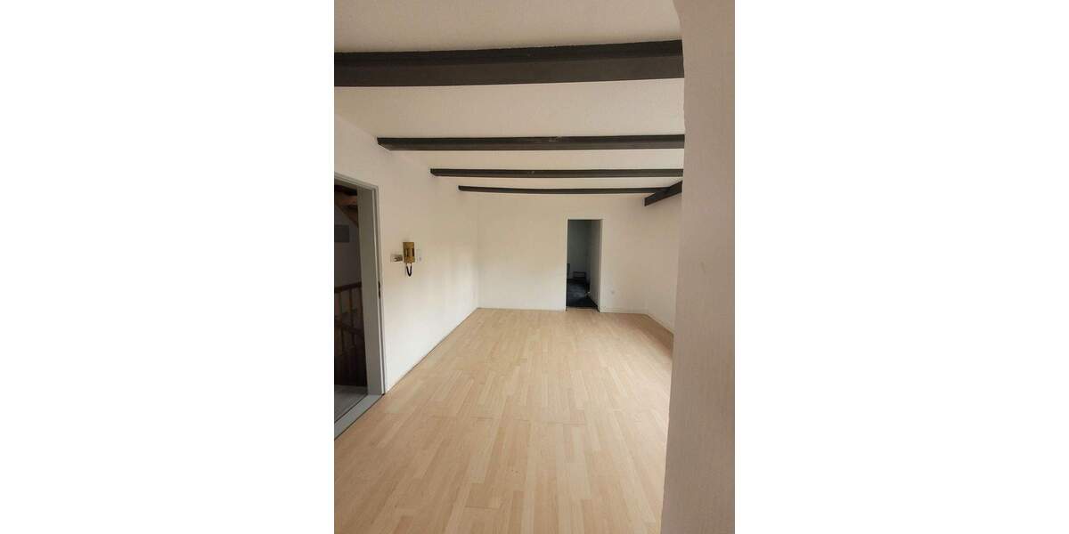 Mehrfamilienhaus, Wohnhaus Adelsdorf - 8 Zimmer, 202 m&sup2;, 398.000&euro; | Angebot:25681317