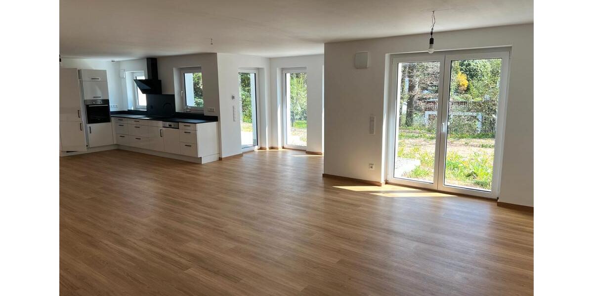 Etagenwohnung Adelsdorf - 5 Zimmer, 123 m&sup2;, 1.600&euro; | Angebot:26464645