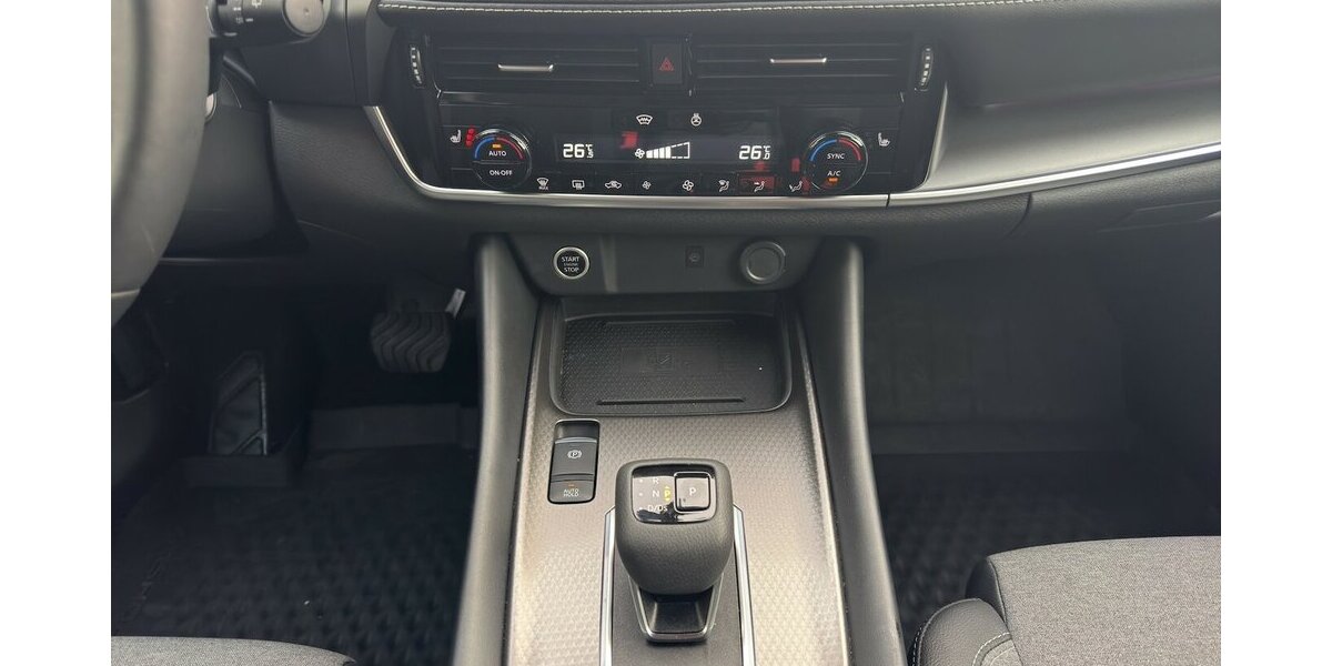 Nissan Qashqai N-Connecta XTronic *Navi/LED/Kamera360/PDC 17.447 km 25.980 &euro; Bamberg 96052