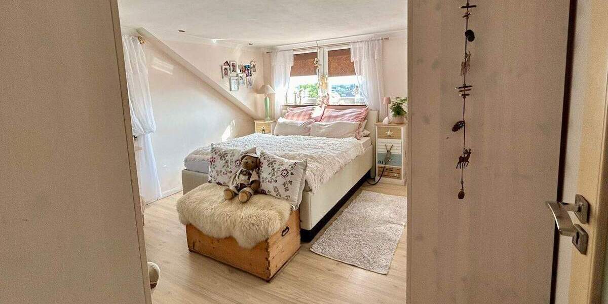 Mehrfamilienhaus, Wohnhaus Höchstadt a. d. Aisch Etzelskirchen - 9 Zimmer, 266 m&sup2;, 505.000&euro; | Angebot:25701550