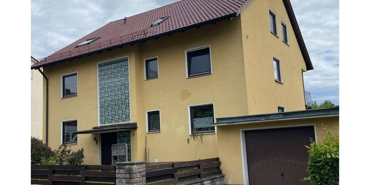 Etagenwohnung Forchheim - 3 Zimmer, 100 m&sup2;, 980&euro; | Angebot:26803825