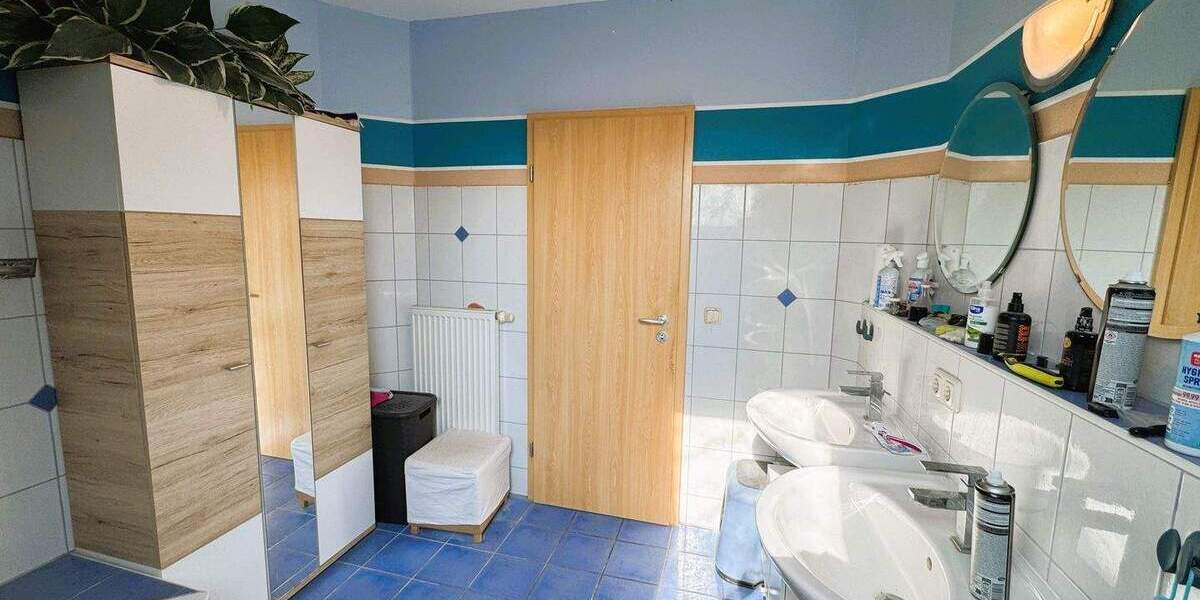 Einfamilienhaus Burghaslach - 6 Zimmer, 130 m&sup2;, 425.000&euro; | Angebot:25744156