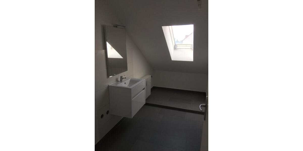 Dachgeschoßwohnung Hallstadt - 3 Zimmer, 70 m&sup2;, 199.000&euro; | Angebot:26990896