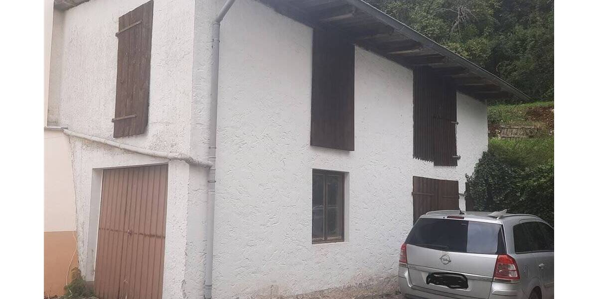 Mehrfamilienhaus, Wohnhaus Schlüsselfeld Aschbach - 9 Zimmer, 273 m&sup2;, 265.000&euro; | Angebot:25678474