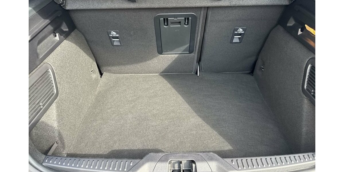 Ford Focus ST-Line X*Automatik//Navi/SHZG/PDC/Kamera* 9.976 km 23.390 &euro; Bamberg 96052