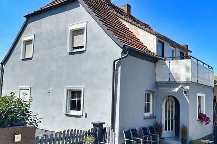 Haus Knetzgau - 10 Zimmer, 280 m&sup2;, 425.000&euro; | Angebot:25238408