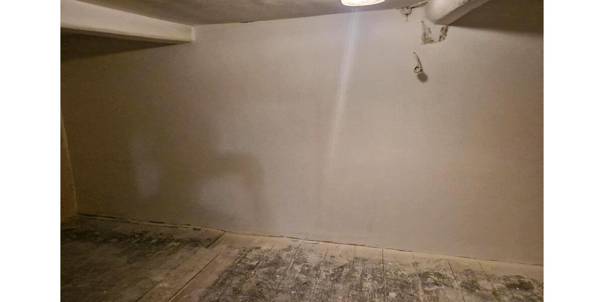 Einfamilienhaus Hallstadt - 11 Zimmer, 450 m&sup2;, 2.000&euro; | Angebot:21621278