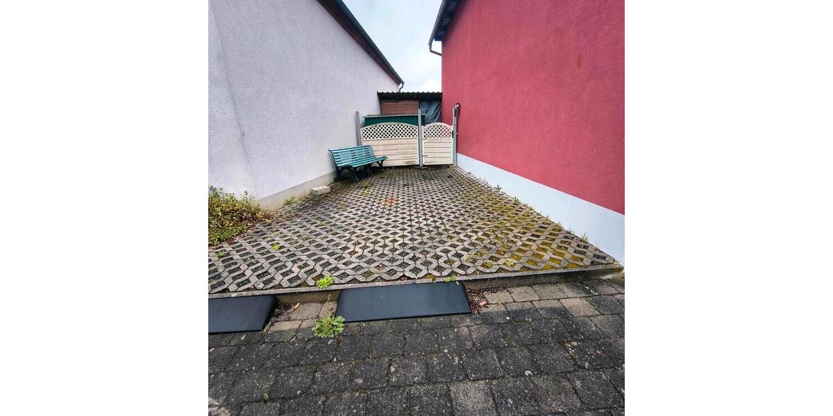 Einfamilienhaus Burgebrach - 8 Zimmer, 235 m&sup2;, 225.000&euro; | Angebot:26777158