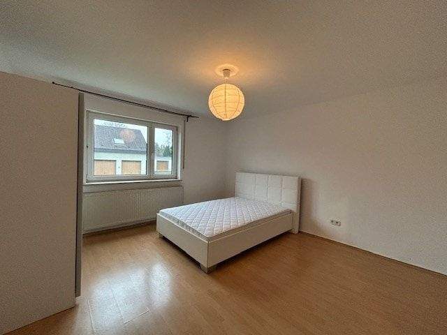 Mehrfamilienhaus, Wohnhaus Röttenbach - 8 Zimmer, 152 m&sup2;, 479.000&euro; | Angebot:25671223