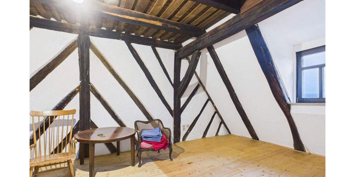 Einfamilienhaus Rentweinsdorf Sendelbach - 8 Zimmer, 268 m&sup2;, 390.000&euro; | Angebot:25696962