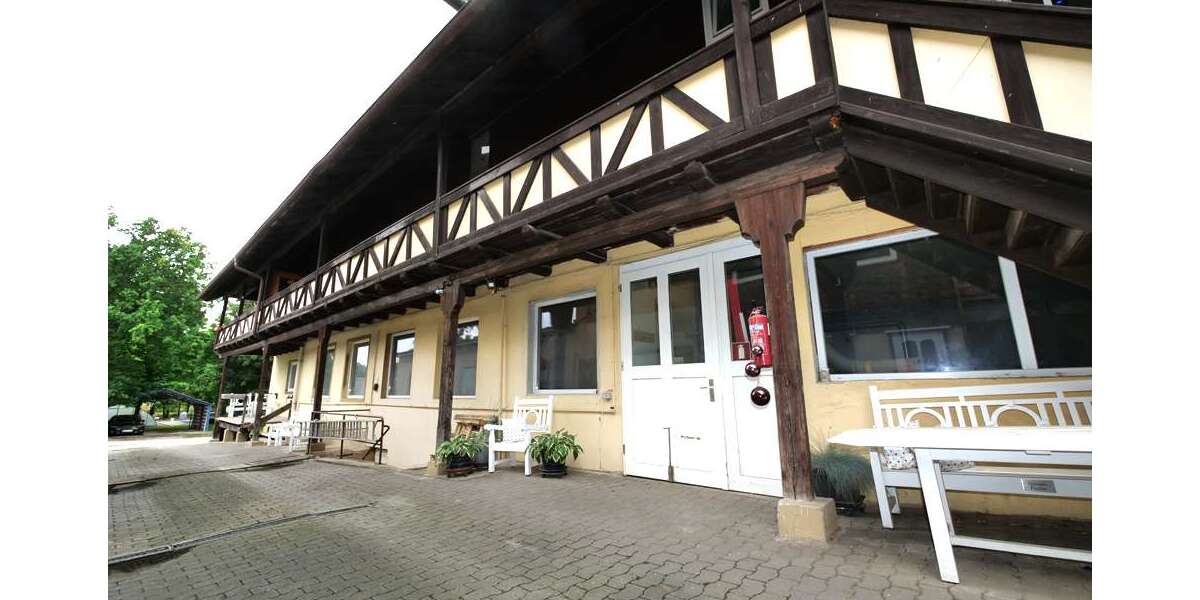 Einfamilienhaus Pommersfelden - 12 Zimmer, 505 m&sup2;, 685.000&euro; | Angebot:23229359