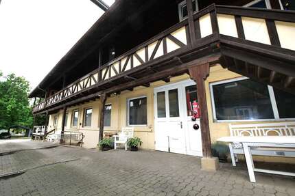 Haus Pommersfelden - 12 Zimmer, 505 m&sup2;, 685.000&euro; | Angebot:23229359