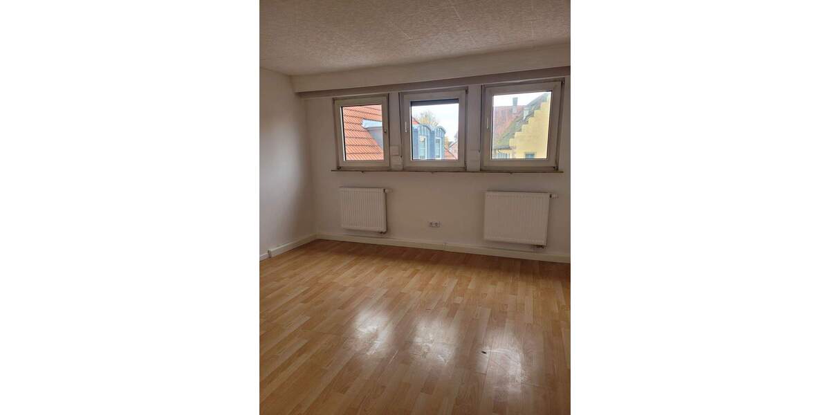 Mehrfamilienhaus, Wohnhaus Adelsdorf - 8 Zimmer, 202 m&sup2;, 398.000&euro; | Angebot:25681317