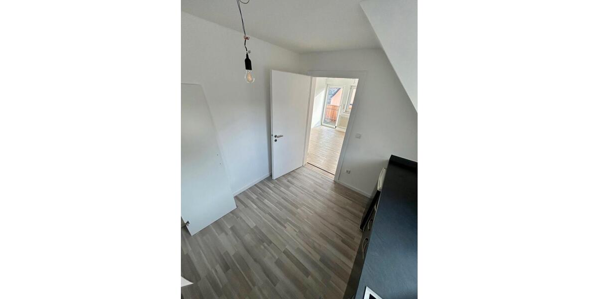 Dachgeschoßwohnung Forchheim - 3 Zimmer, 60 m&sup2;, 800&euro; | Angebot:25209886