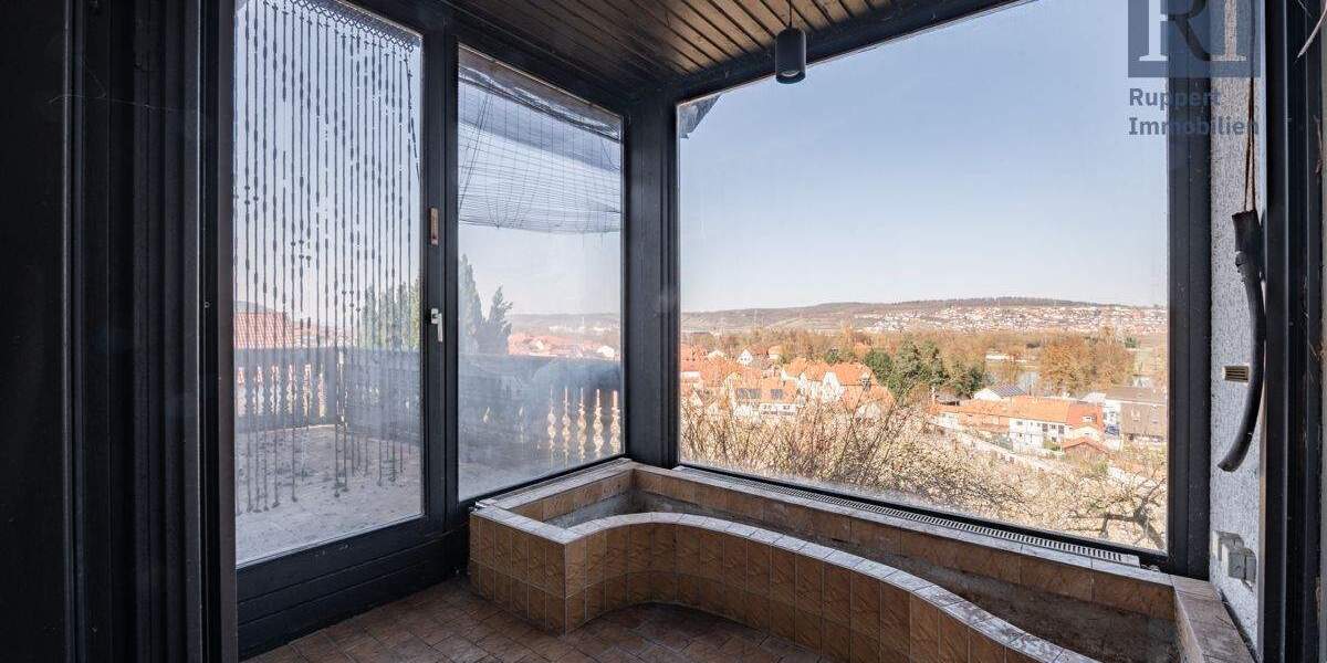 Einfamilienhaus Eltmann - 8 Zimmer, 140 m&sup2;, 295.000&euro; | Angebot:25909245