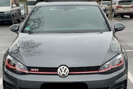 VW Golf 46.000 km 22.950 &euro; Knetzgau 97478