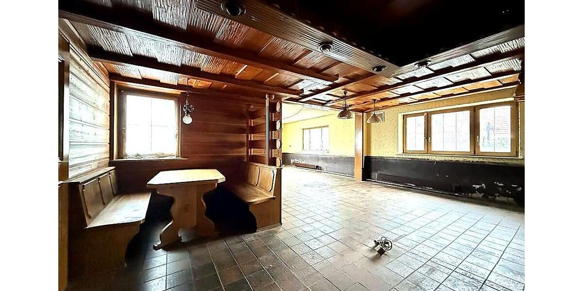 Einfamilienhaus Scheßlitz - 8 Zimmer, 315 m&sup2;, 189.000&euro; | Angebot:26636938