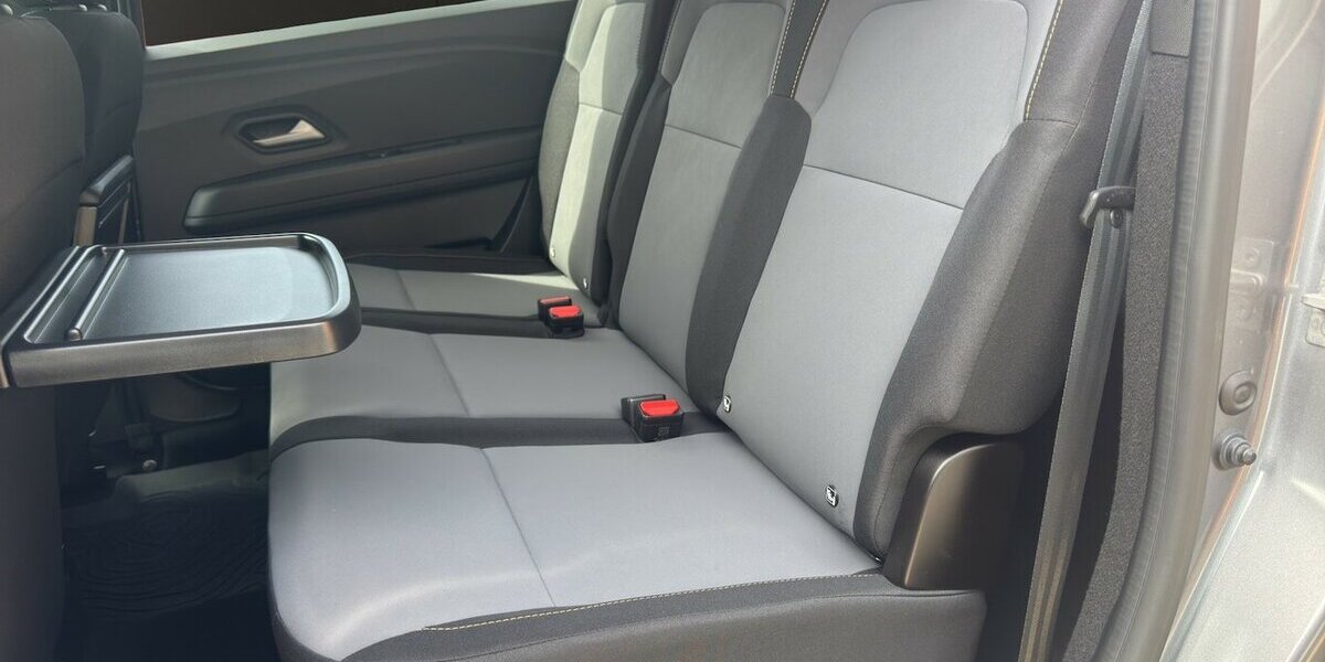 Dacia Jogger Extreme+ *7-Sitzer/Navi/SHZG/Temmpomat/RFK* 13.615 km 20.790 &euro; Bamberg 96052